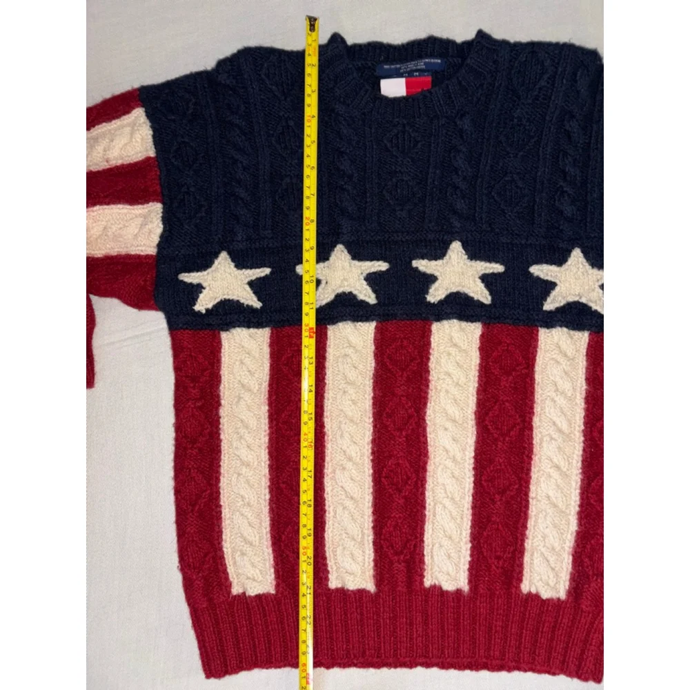 Tommy Hilfiger RARE Vintage 90’s Thick Wool Cable Knit America Flag Sweater sz M